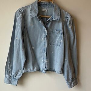 Kensie Jeans Light Blue Denim Shirt w/ Embroidered Daisies Women’s M